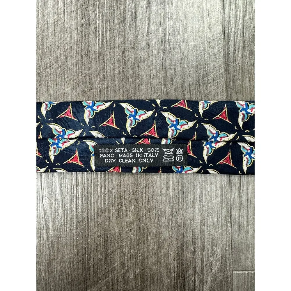 Brioni Geometric Triskelion Tessellation Made in Italy Silk Tie Navy — Size OS